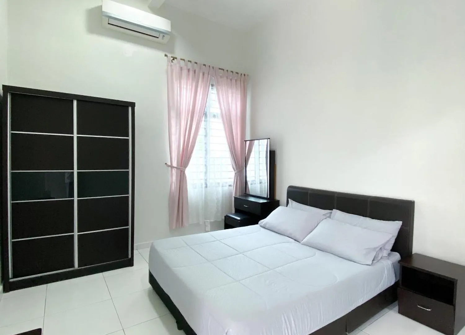 Holiday home Cosy House For Family Or Group In Bukit Beruang Melaka Villa Kampong Pengkalan Batu Malaysia